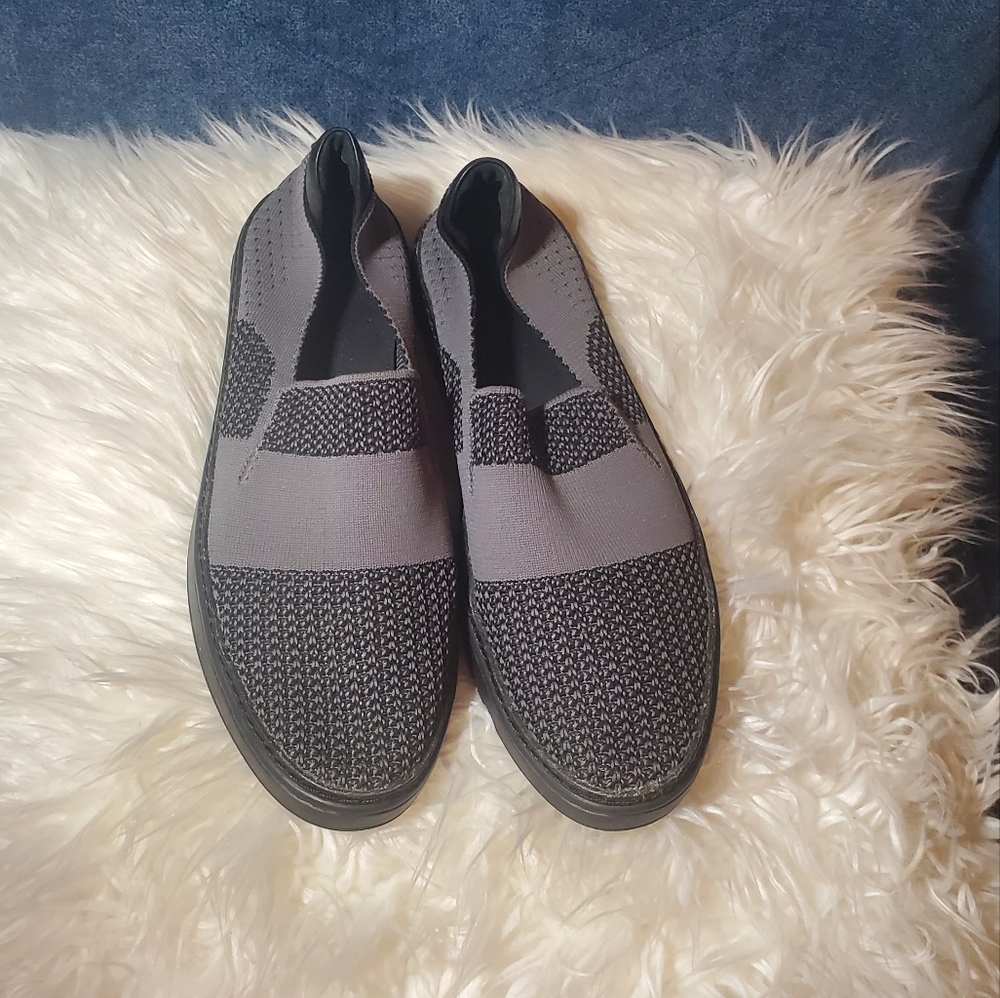 New UGG Australia Sammy Slip On Hyper Weave Casual Sneakers